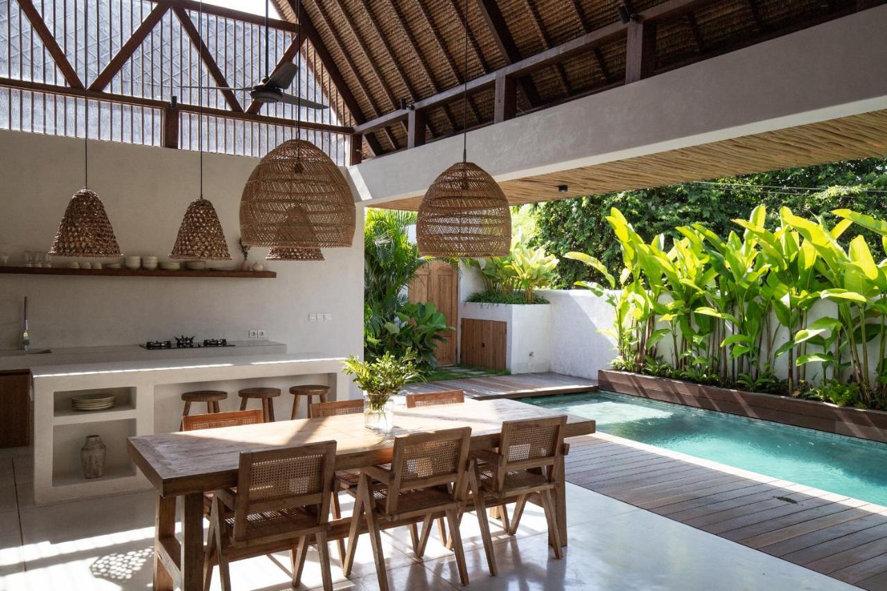 Las Lunas Villas Canggu Exterior photo