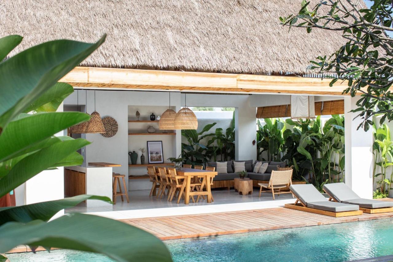 Las Lunas Villas Canggu Exterior photo