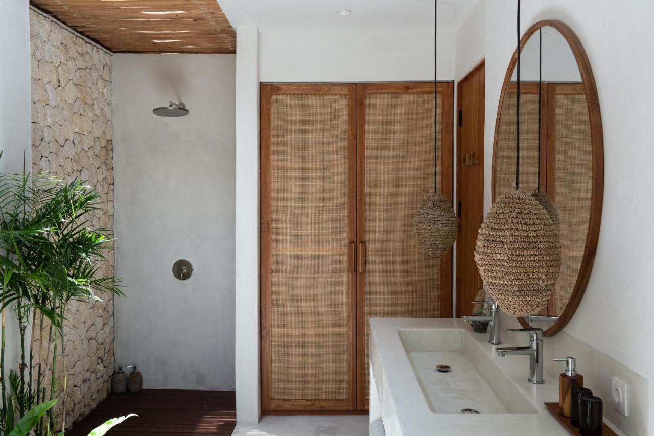 Las Lunas Villas Canggu Exterior photo