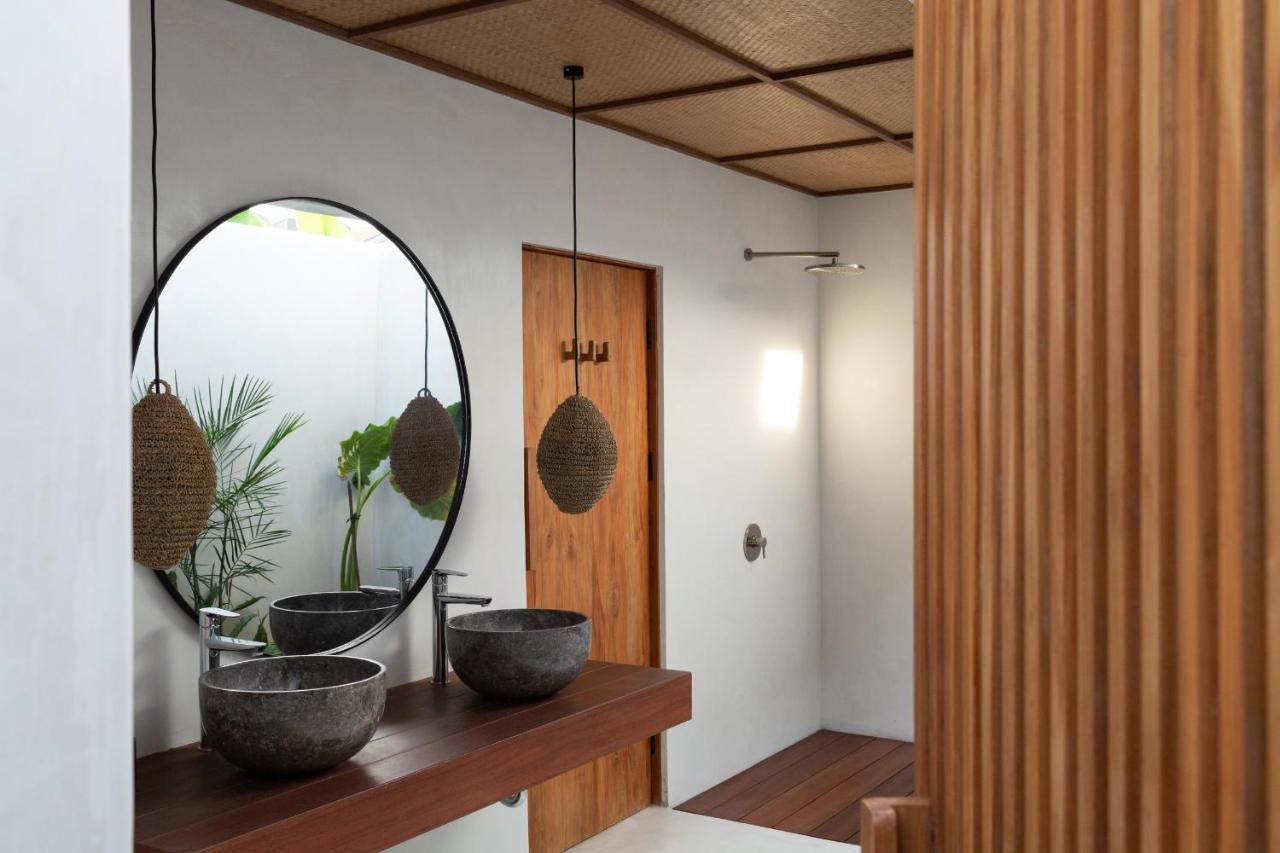 Las Lunas Villas Canggu Exterior photo