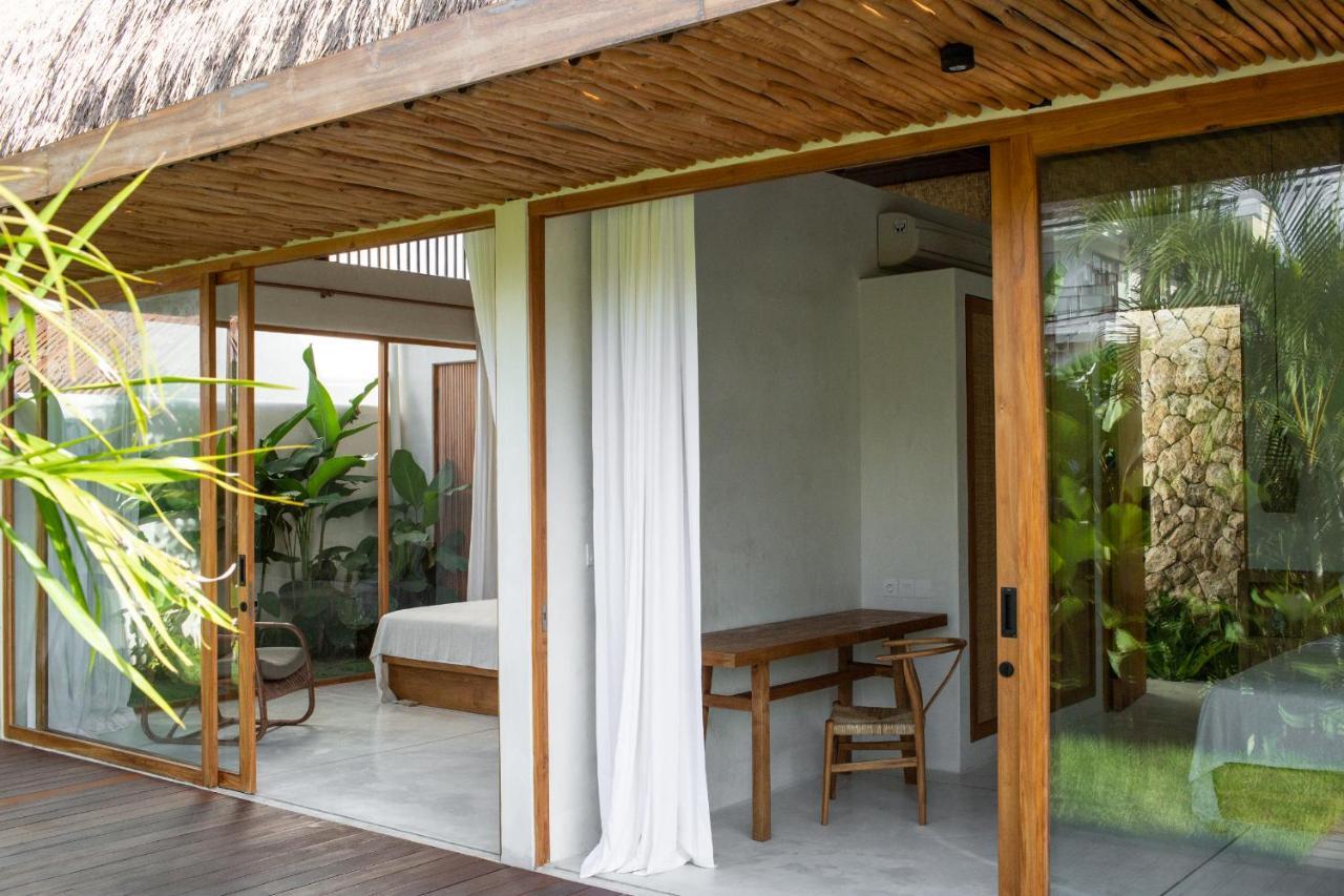 Las Lunas Villas Canggu Exterior photo