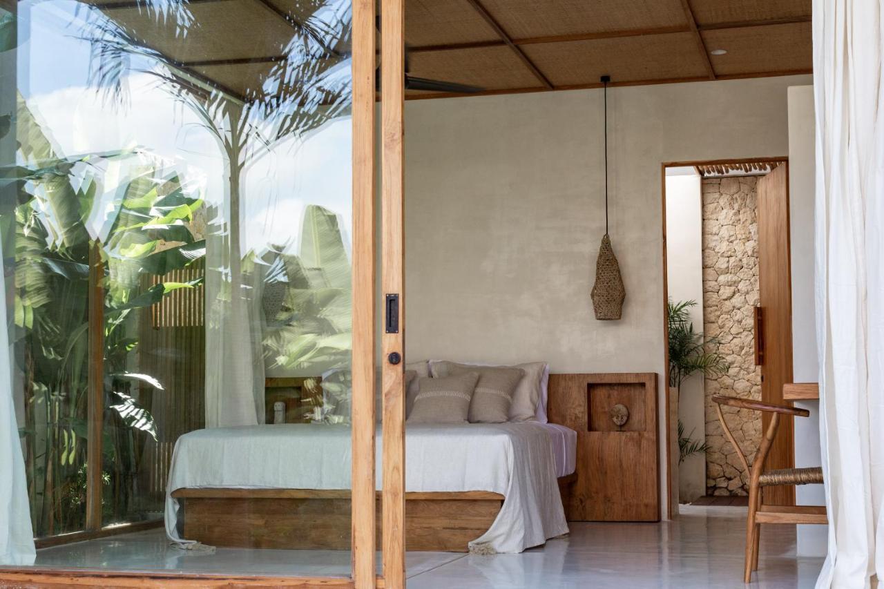 Las Lunas Villas Canggu Exterior photo