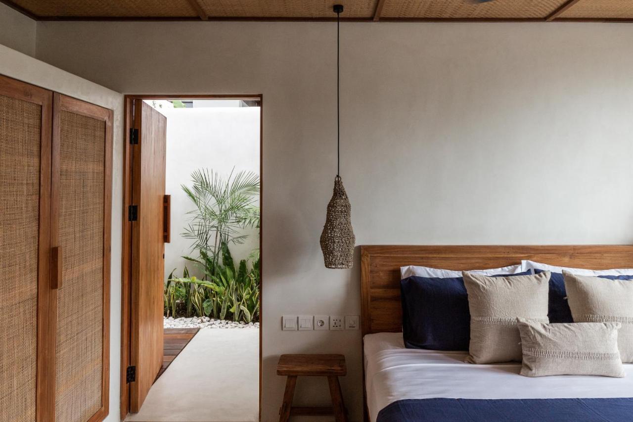 Las Lunas Villas Canggu Exterior photo