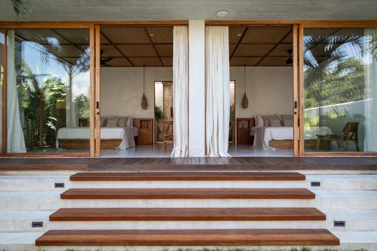 Las Lunas Villas Canggu Exterior photo